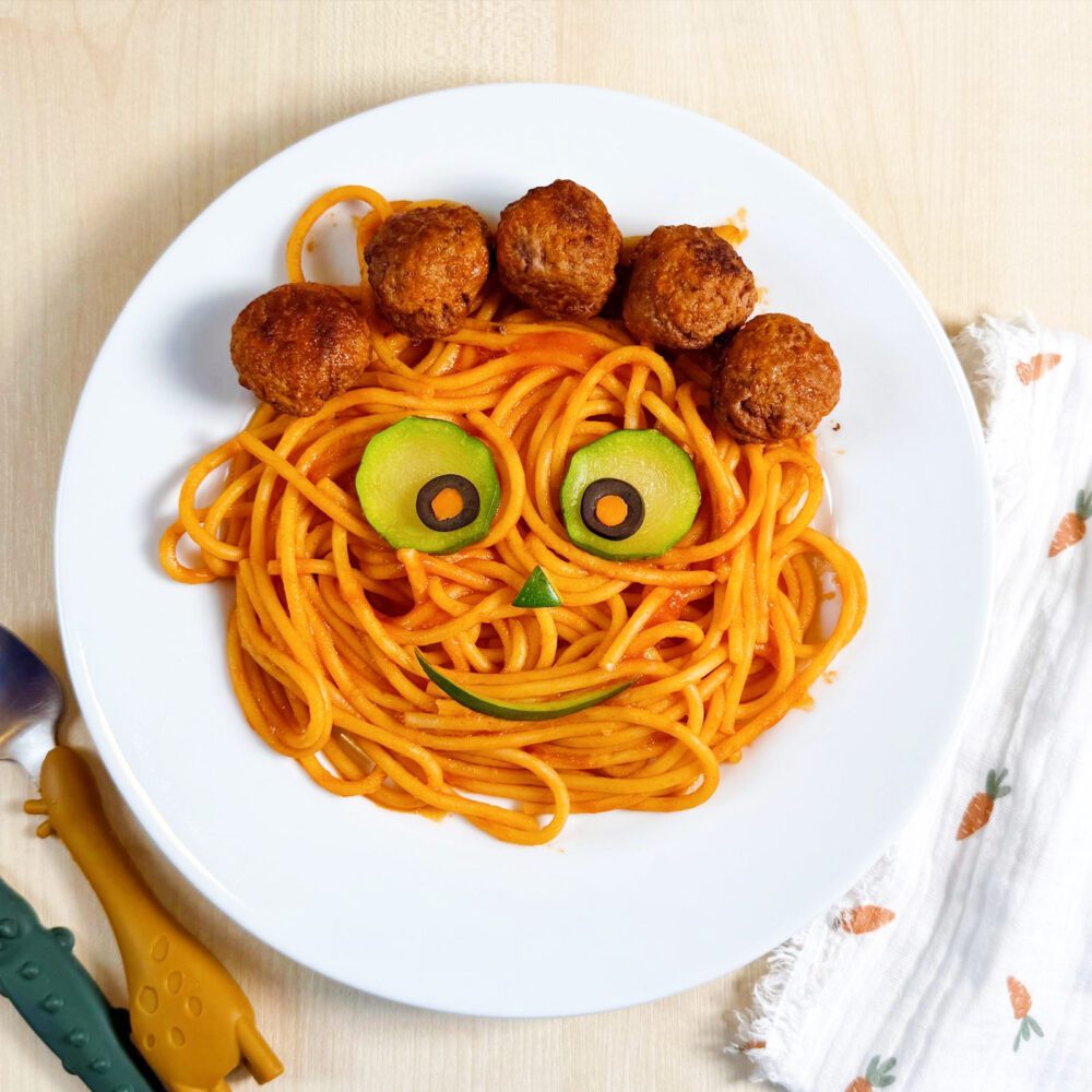 Spaguettis sauce tomate et boulettes de viande hachée